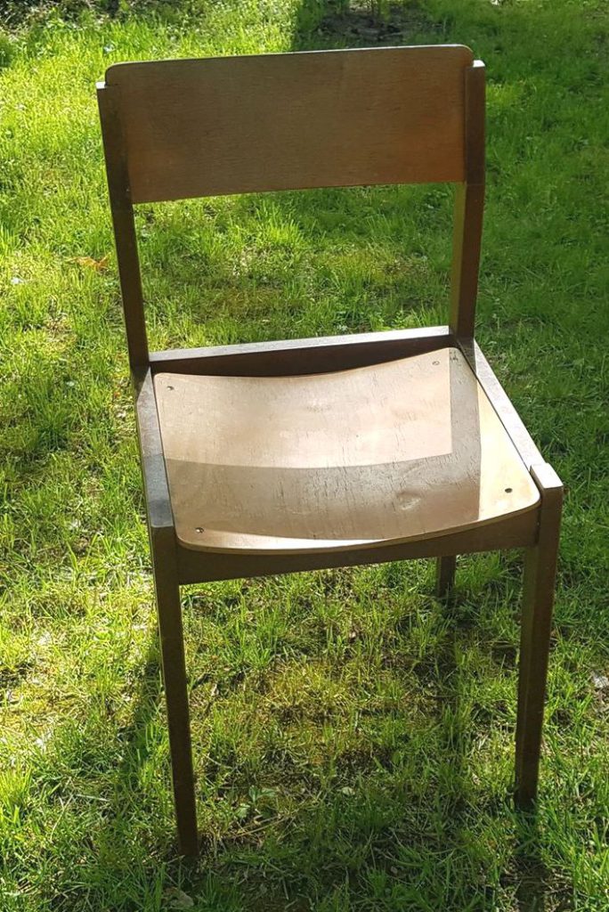 Krzesło nietapicerowane (stolarskie) typ 200-237 prod. Zakłady Wielkiego Proletariatu w Elblągu